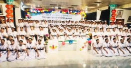 মির্জাপুরে কুমুদিনী নার্সিং কলেজের ছাত্রীদের শিরাবরণ প্রদান